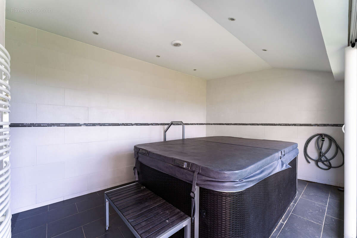 Maison à SAINT-MARTIN-LA-PLAINE