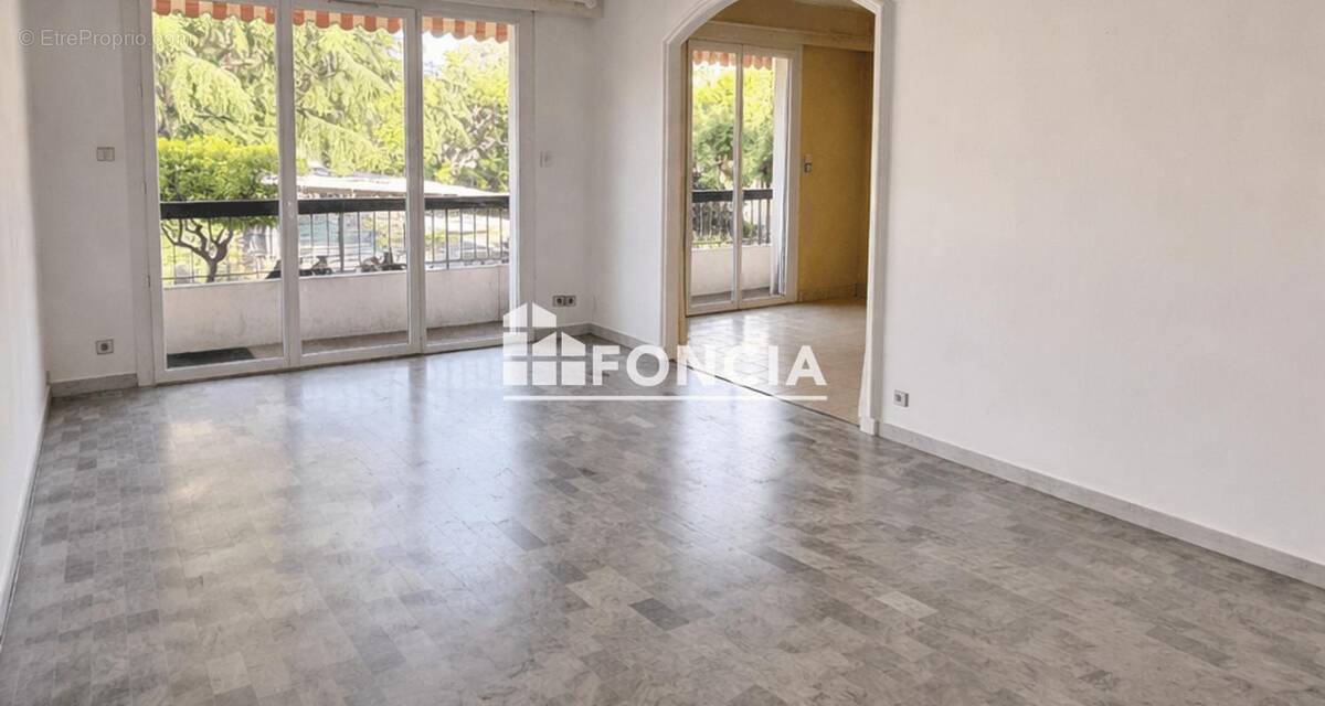 Appartement à HYERES