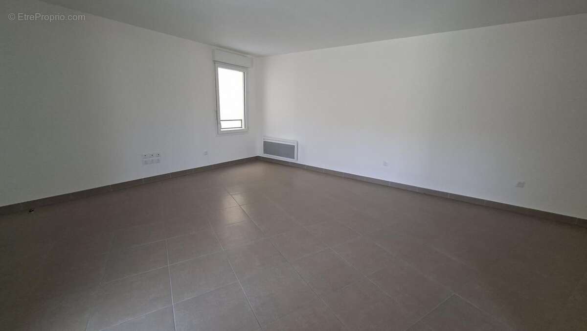 Appartement à MORIERES-LES-AVIGNON