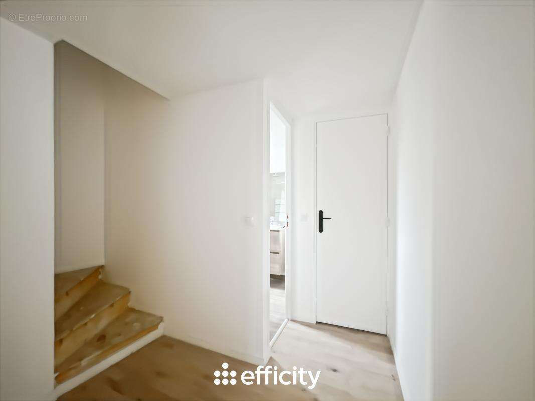 Maison à LIVERDY-EN-BRIE