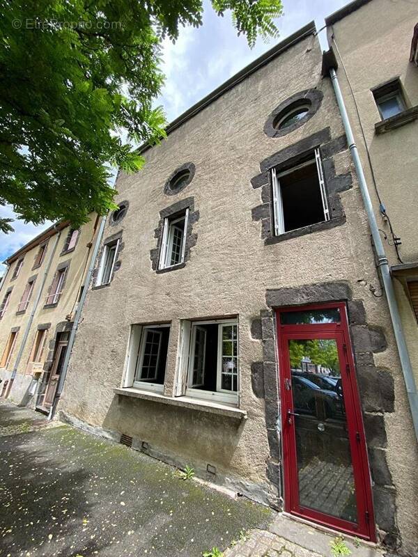 Maison à CLERMONT-FERRAND