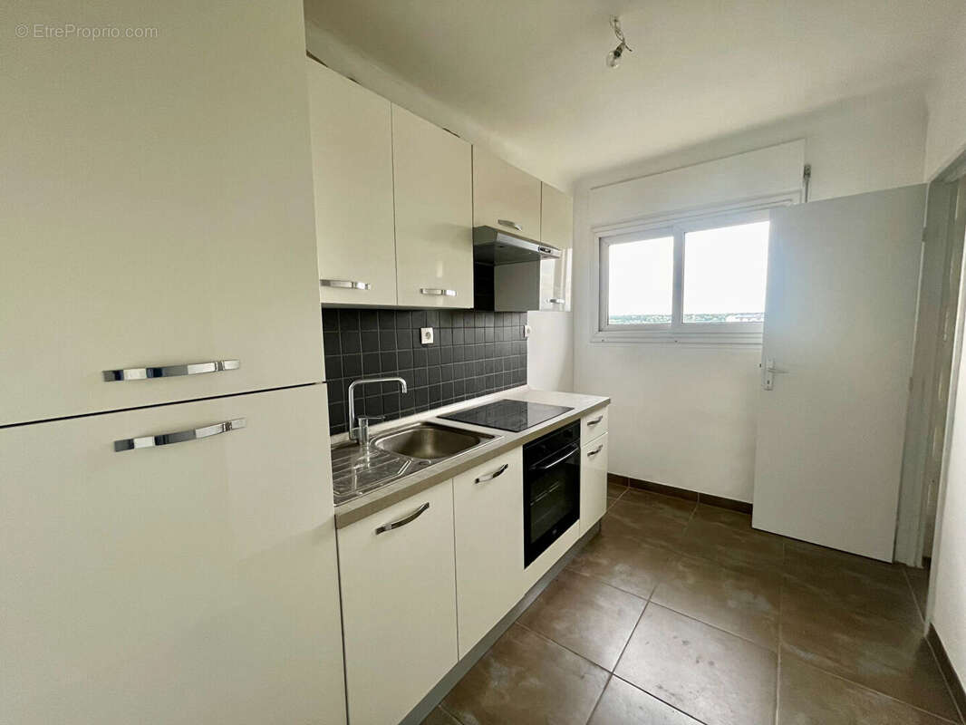 Appartement à SARTROUVILLE