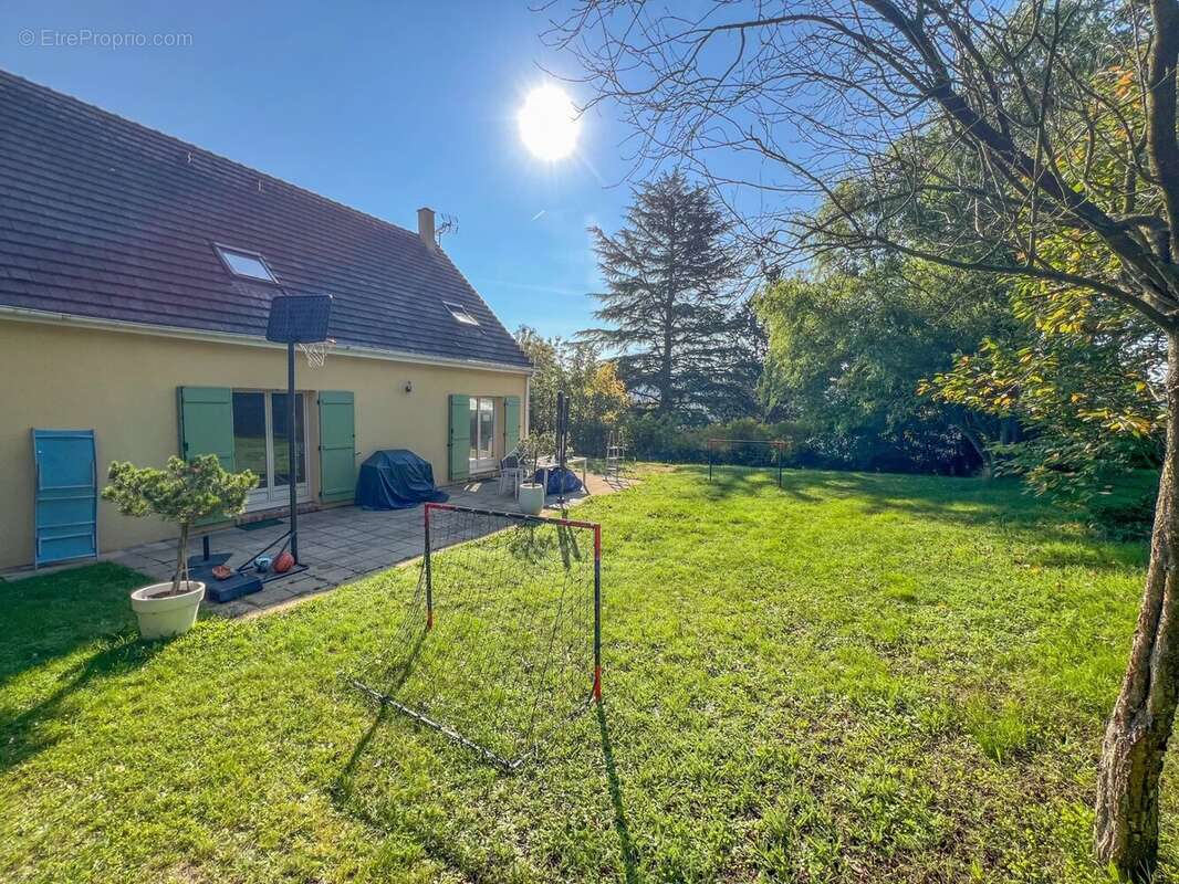 Maison à SAINT-REMY-LES-CHEVREUSE