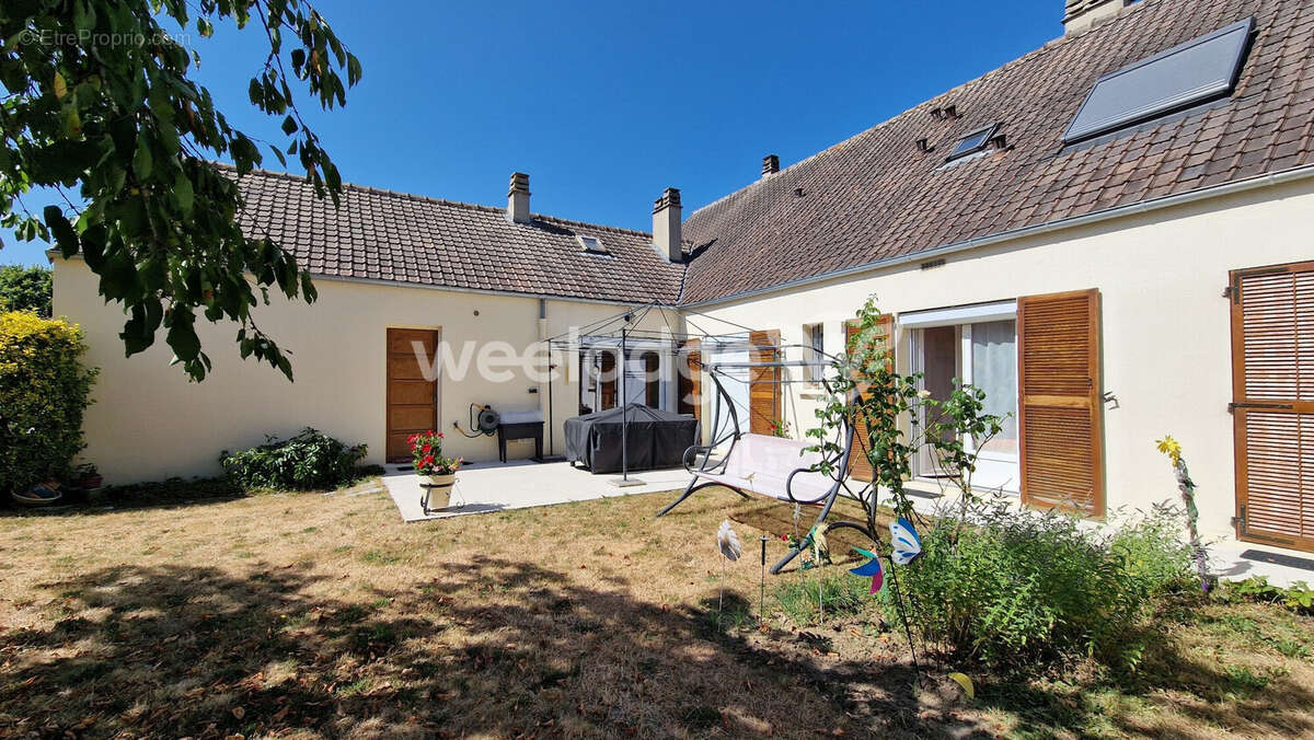 Maison 6 pièces 125 m² à vendre à Elancourt (78990) - photo 2