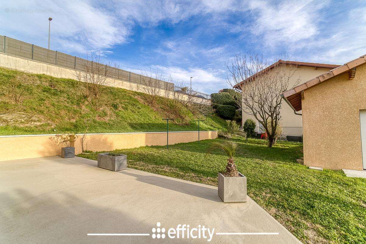 Maison à CHASSE-SUR-RHONE