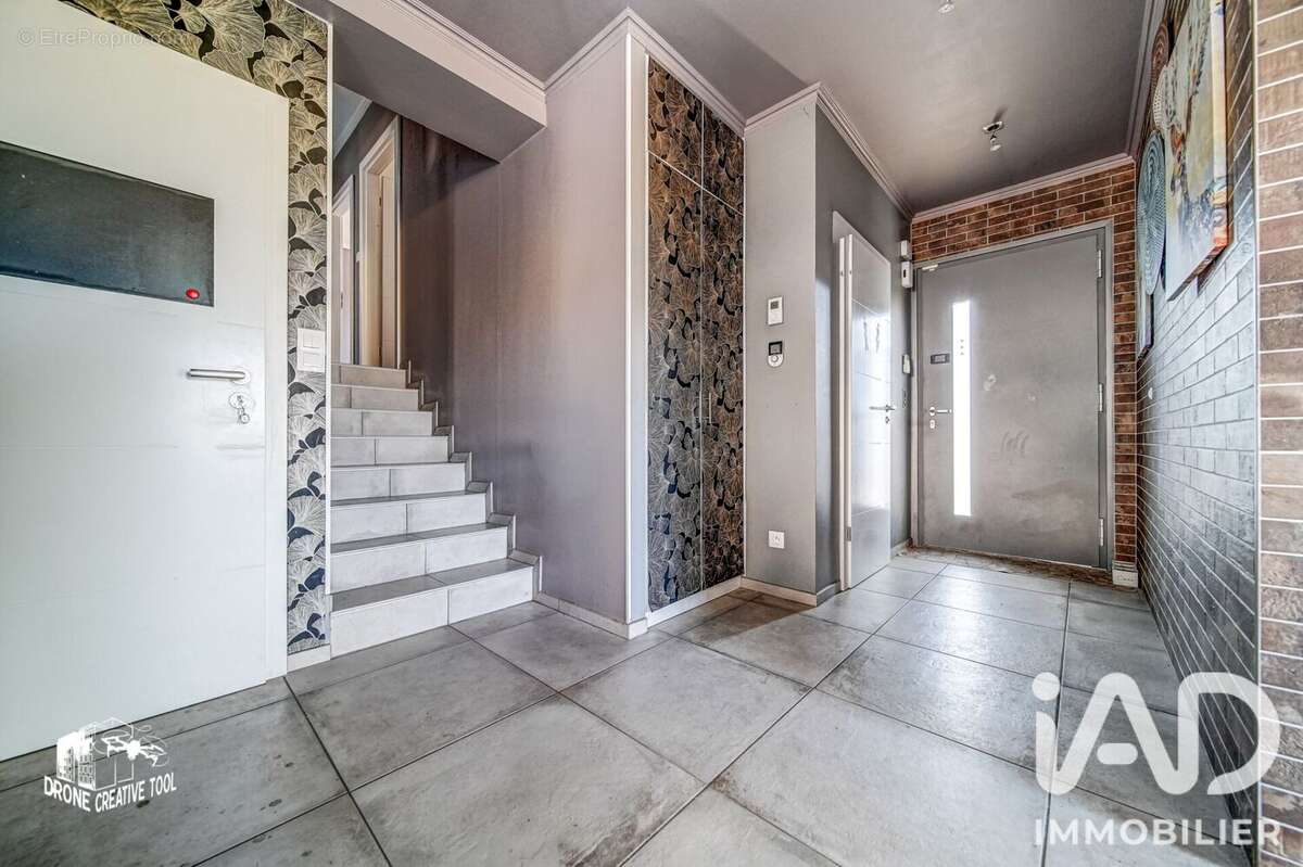 Maison 140 m² à Tressange  - photo 8