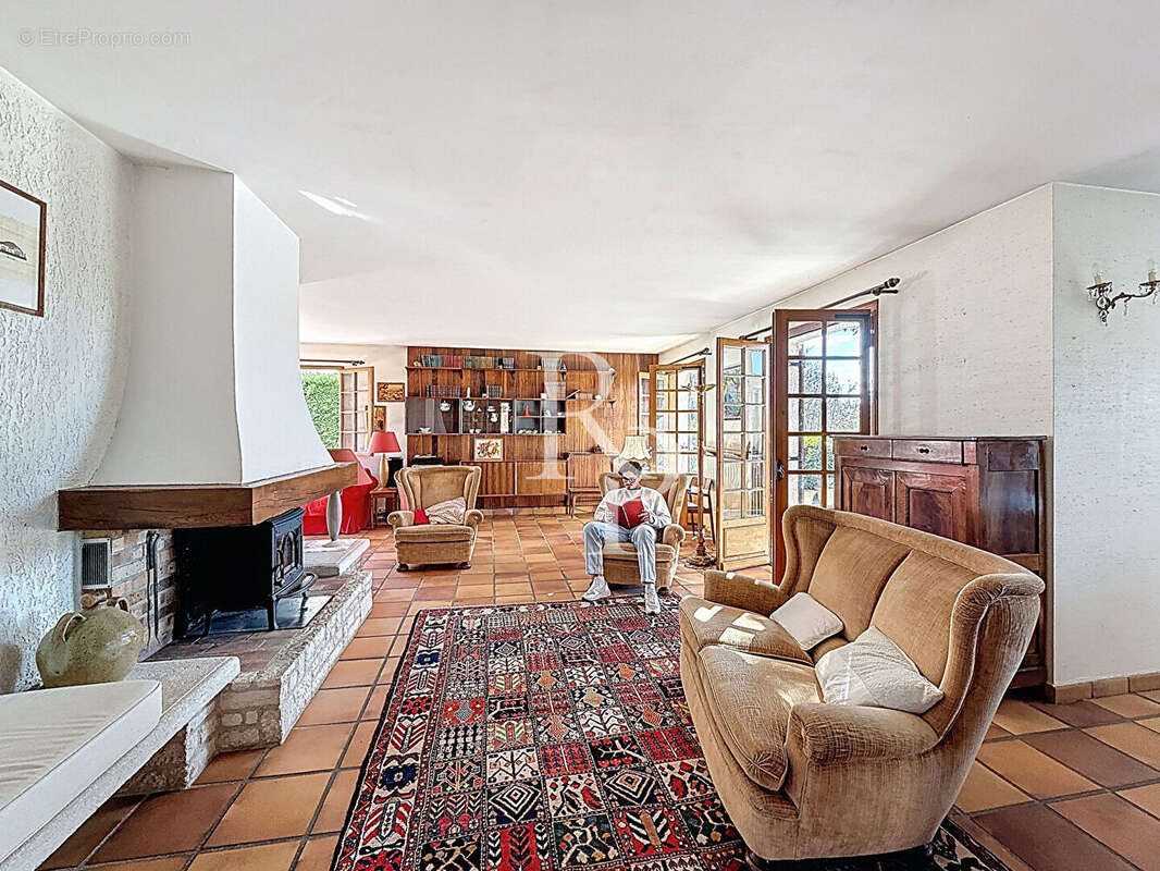 Maison à FRANCHEVILLE