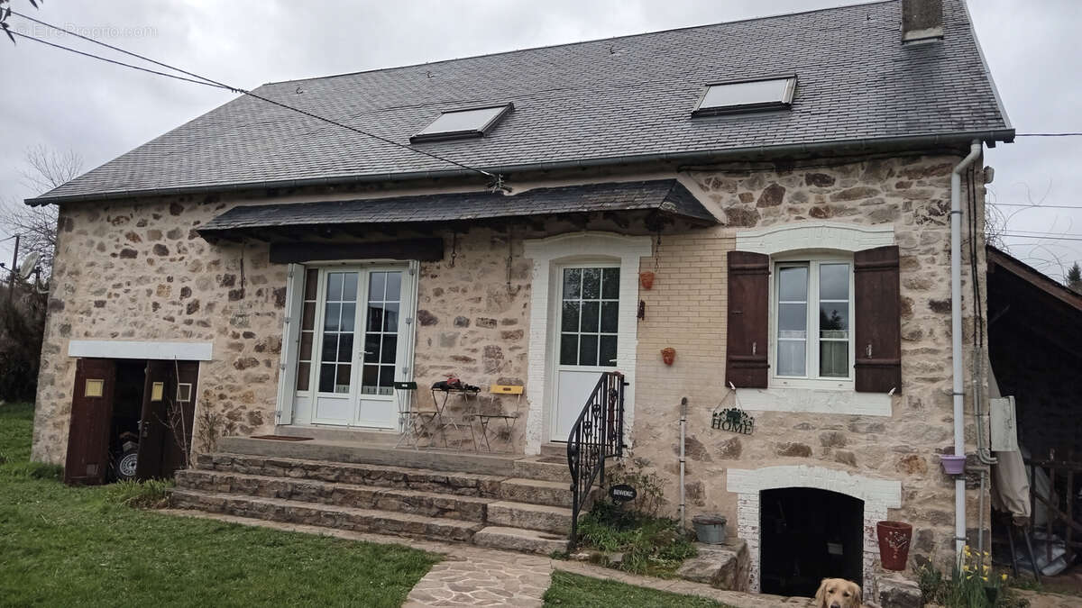 Maison à LADIGNAC-LE-LONG