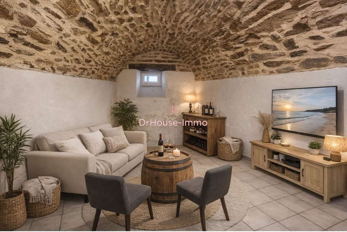 Maison à COMPS-LA-GRAND-VILLE