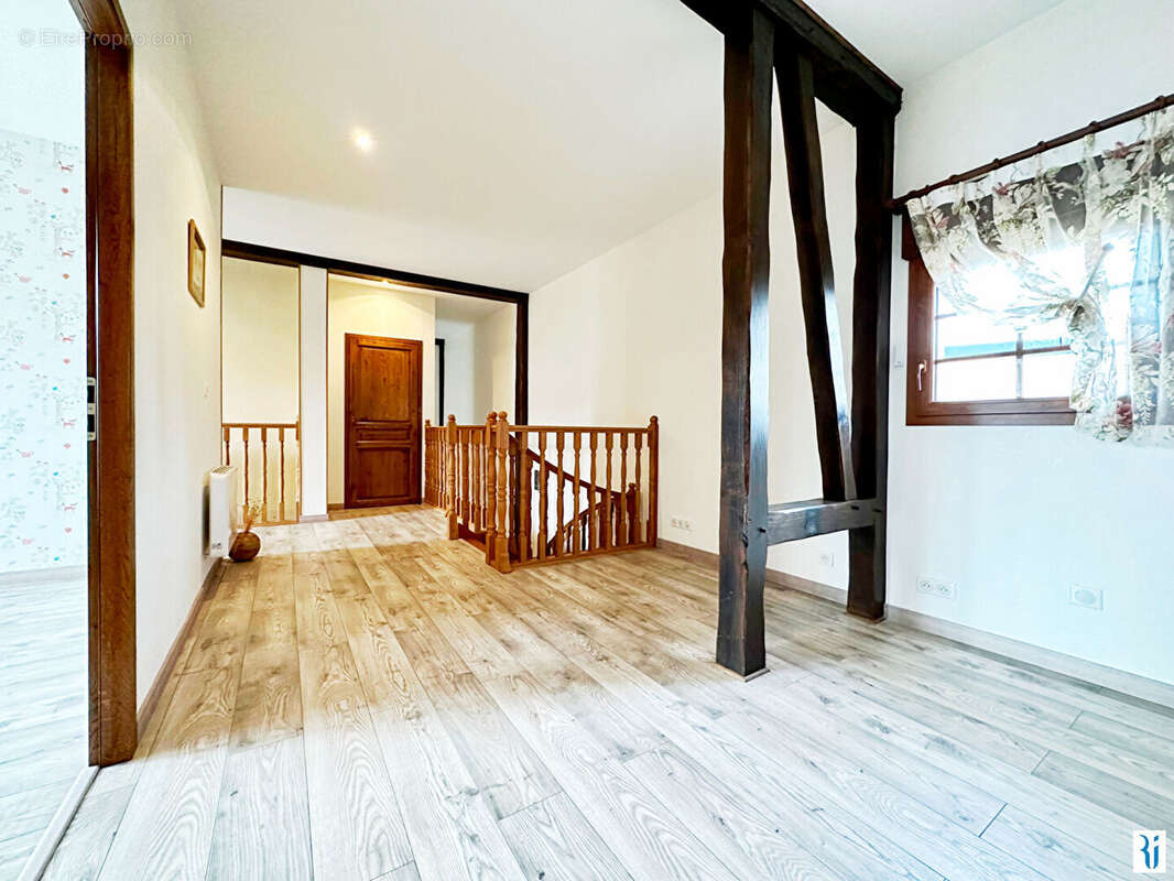 Maison 184 m² à Montigny  - photo 8