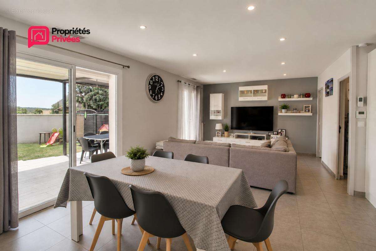 Villa Uzès 4 pièce(s) 87 m2 ,3 chambres , terrain de 387m2 , Terrasse - photo 2