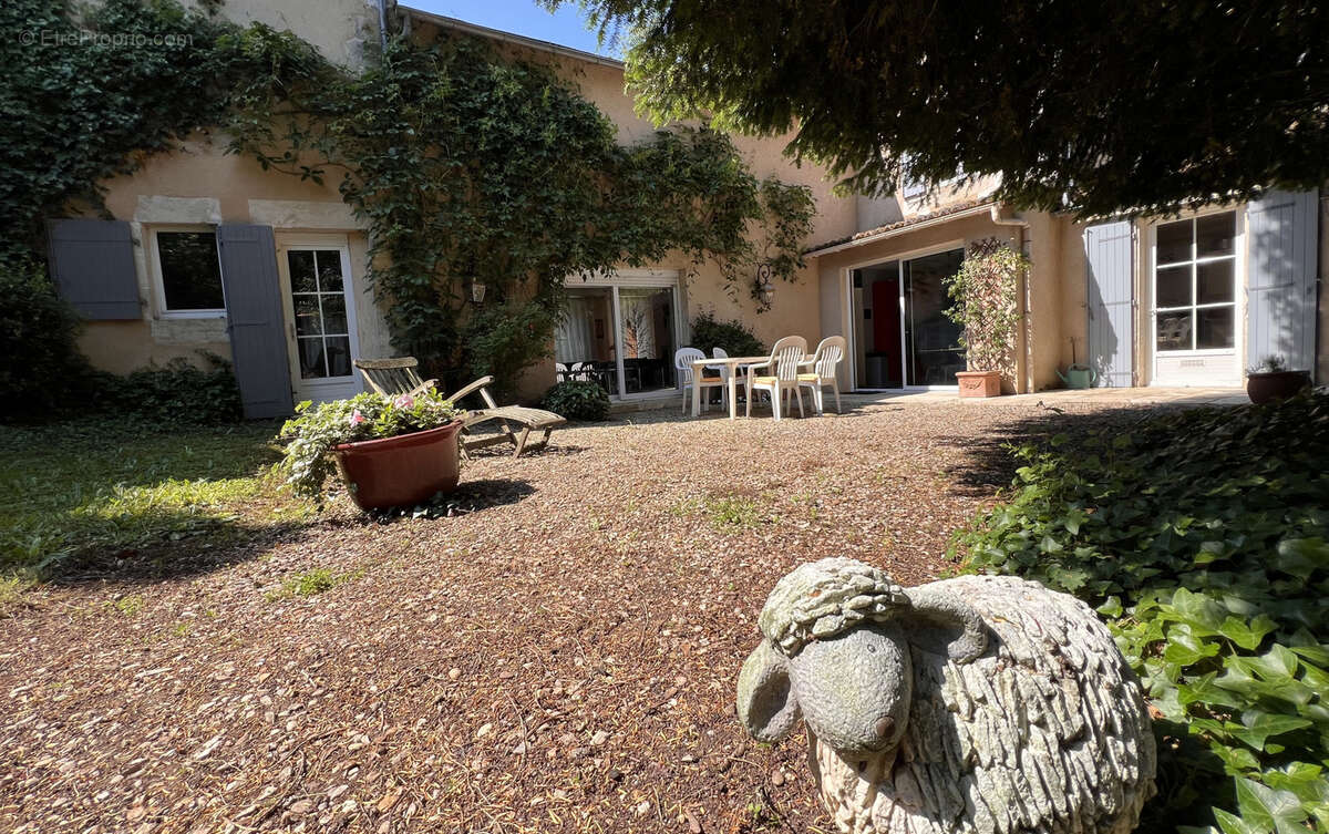 Maison à POITIERS