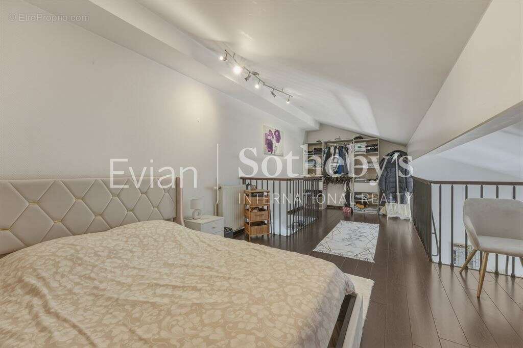 duplex apartment located on the top floor of a small residence in Lugrin - photo 7
