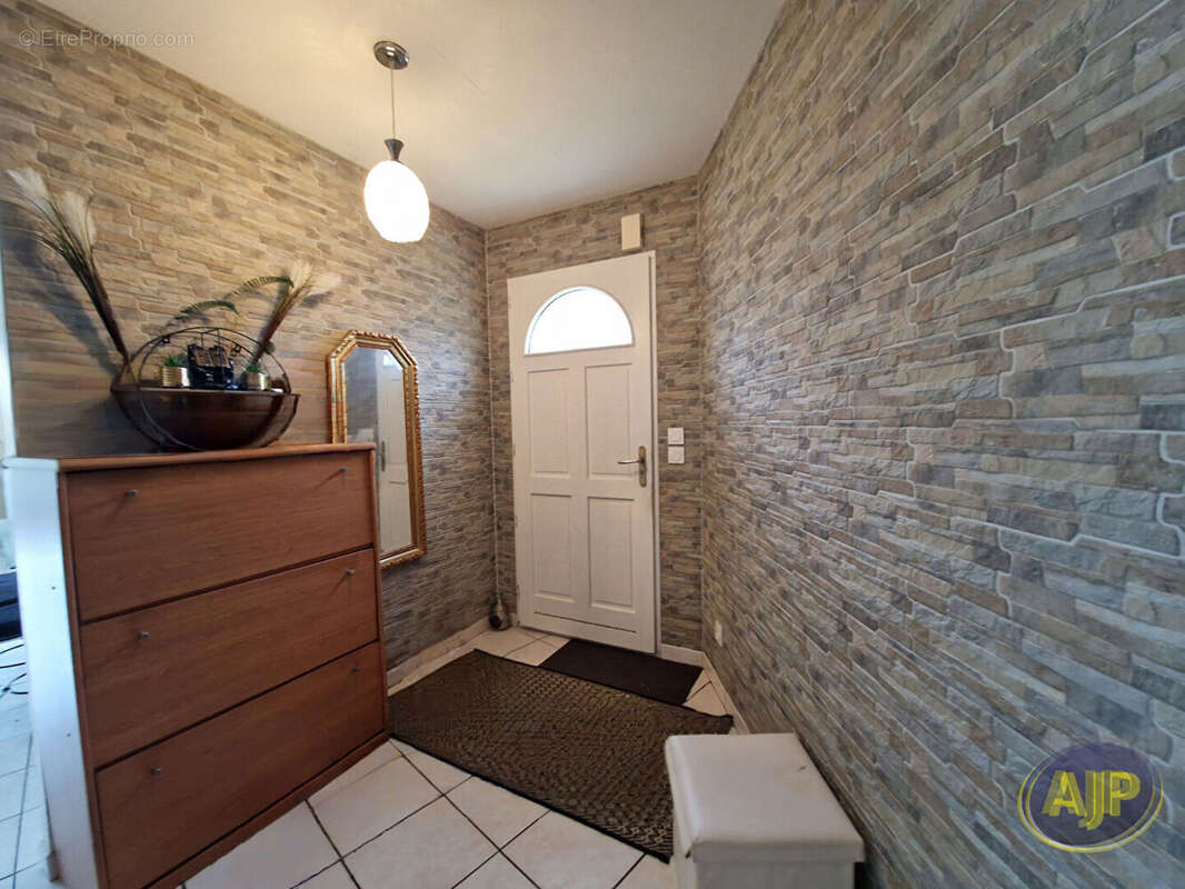 Maison à PARENTIS-EN-BORN