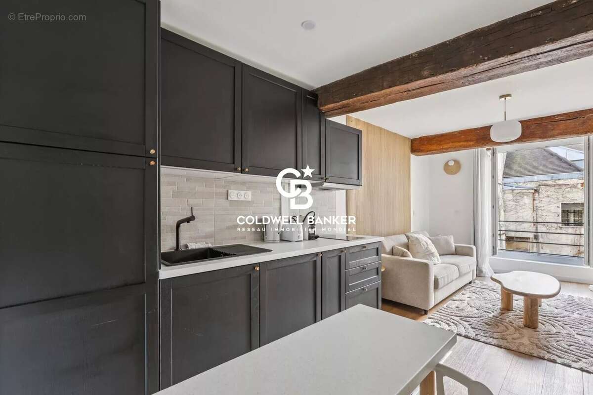 Pied-à-terre rénové au coeur des quartiers Saint Sulpice / Saint Germain-des-Prés, 75006 - photo 5