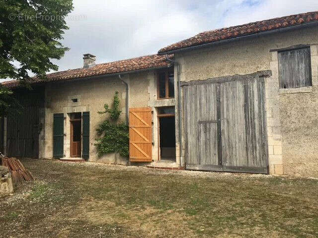 Maison 142 m² à Saint-Severin  - photo 9