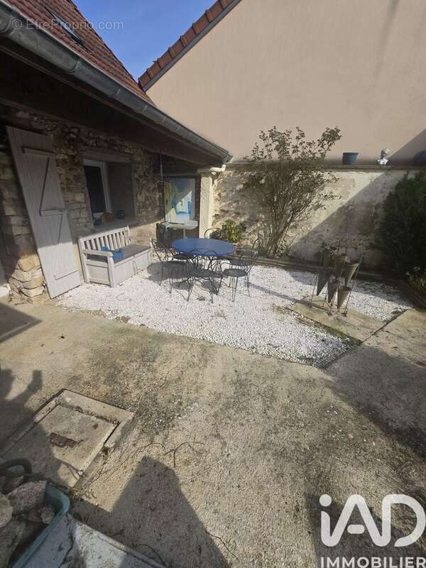 Maison 130 m² à Passy-Grigny  - photo 2
