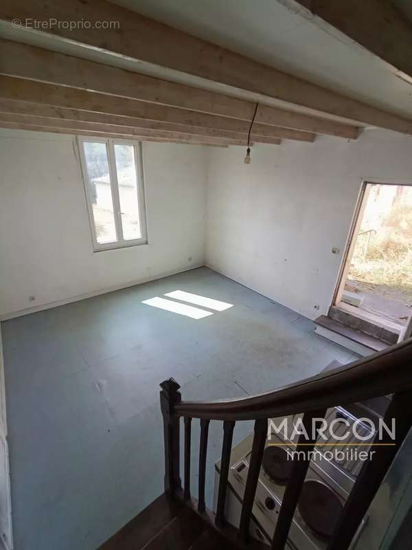 Maison à SAINT-MEDARD-LA-ROCHETTE