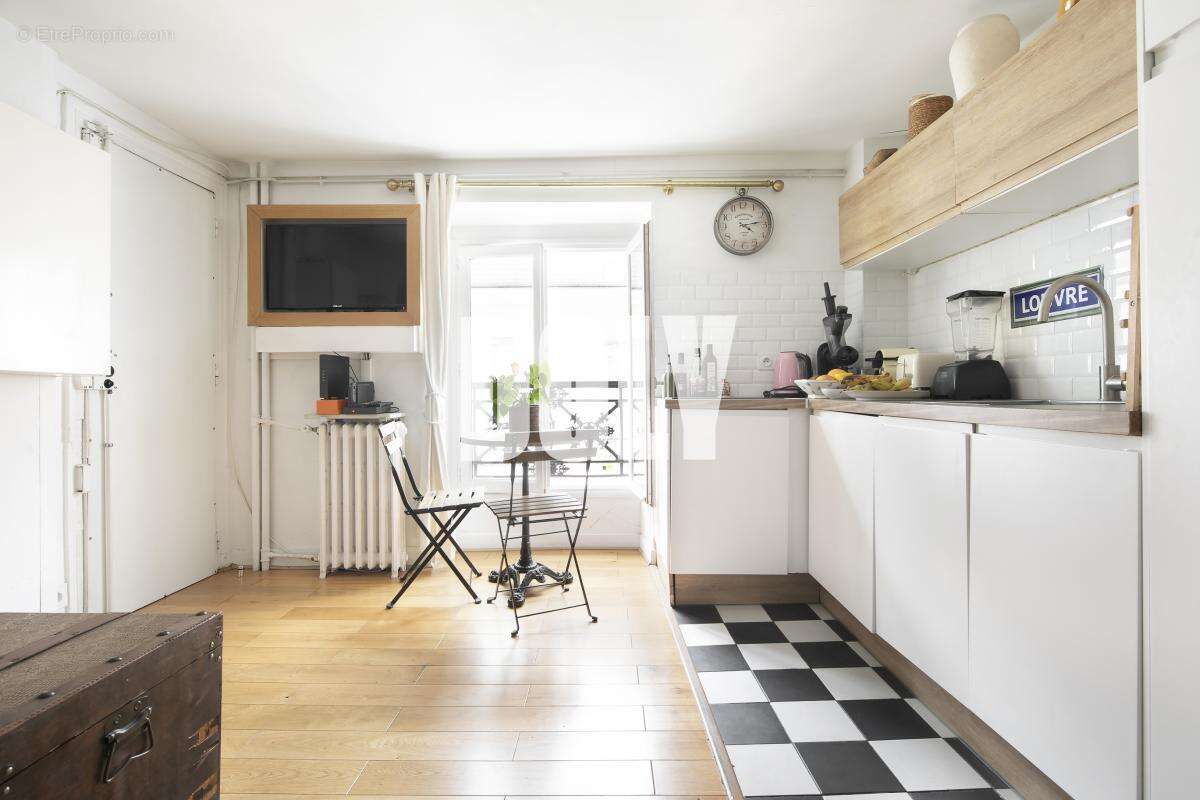 Appartement à PARIS-2E
