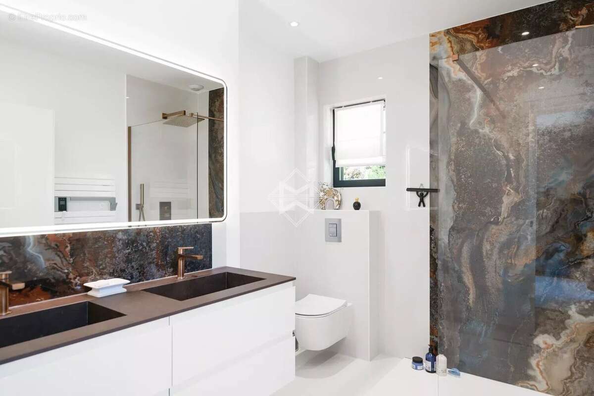 Maison à SPERACEDES