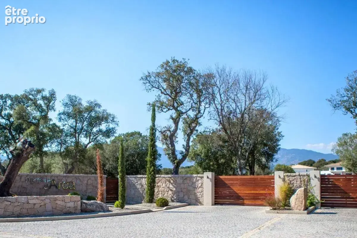 Appartement avec jardin dans un domaine privé à Porto-Vecchio - photo 2