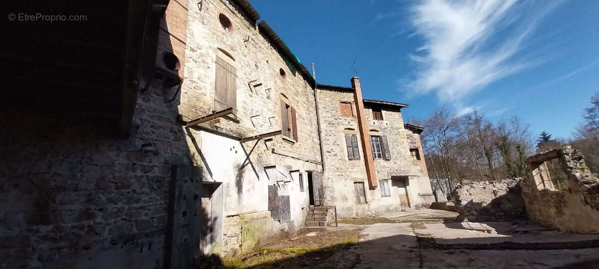 Maison à PONT-EVEQUE