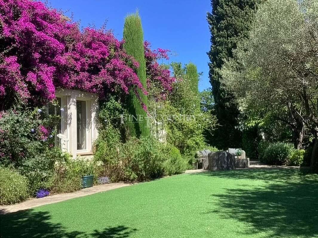 Maison à MOUGINS