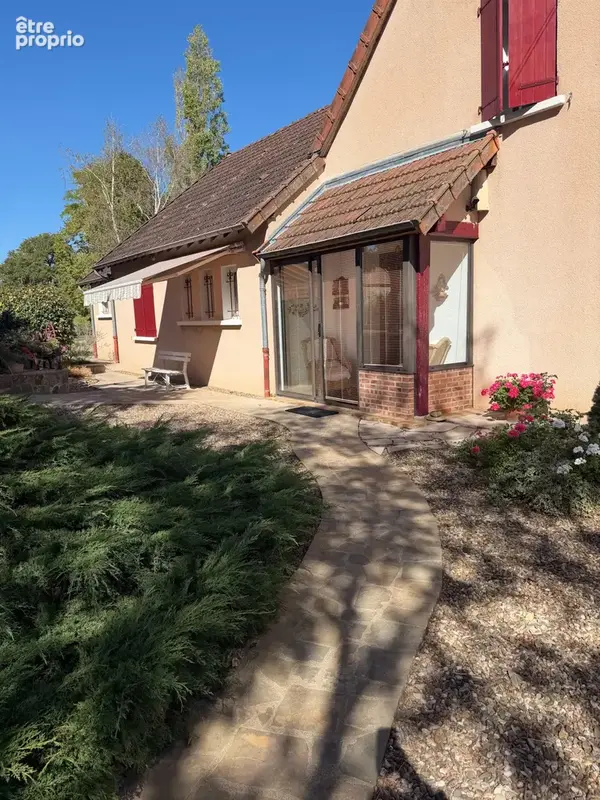 Maison de caractere - 218 m2 - Garnat sur Engièvre - photo 2
