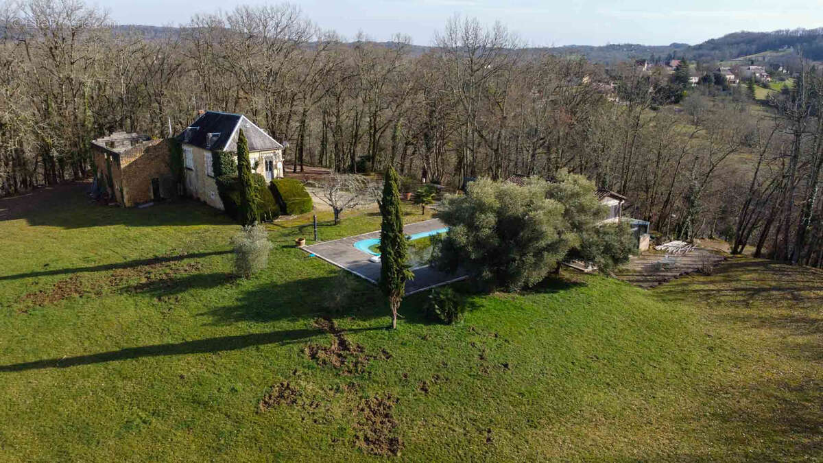 Maison à CENAC-ET-SAINT-JULIEN