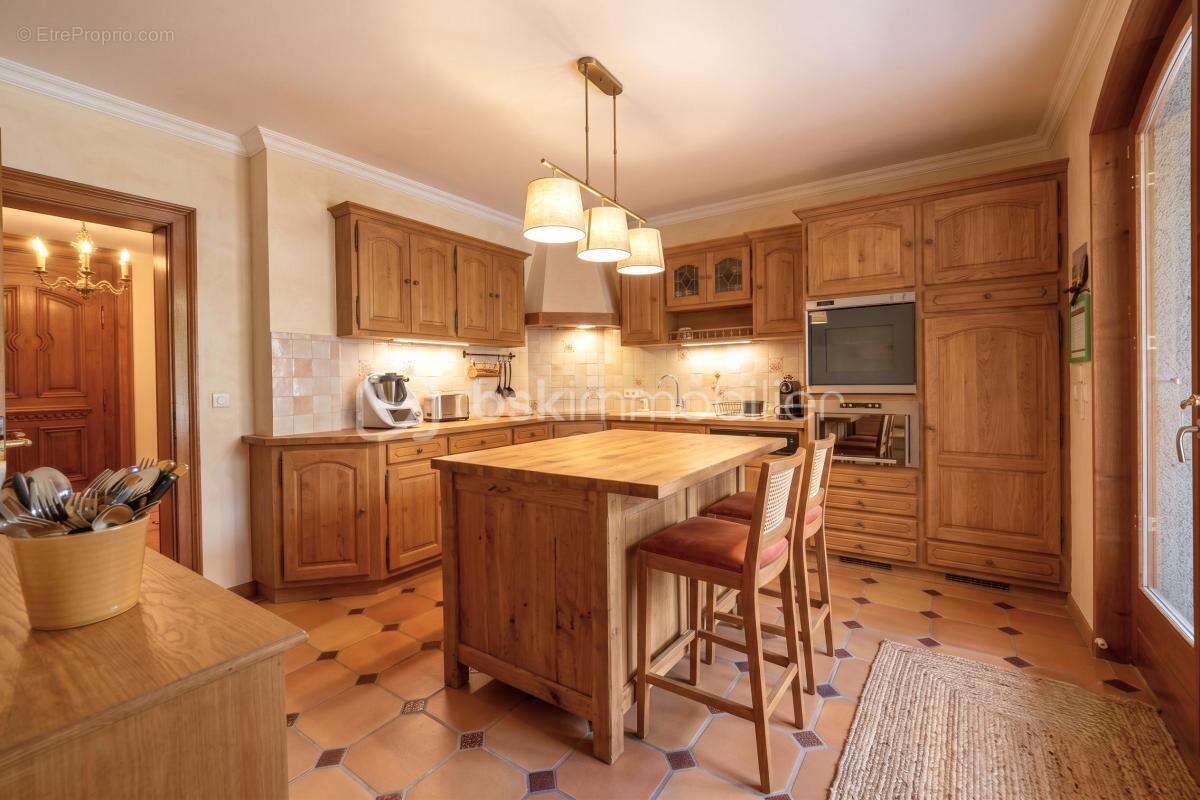 « Maison de plain-pied au calme, 1500 m² de terrain verdoyant – Proche Suisse et Annemasse - photo 15