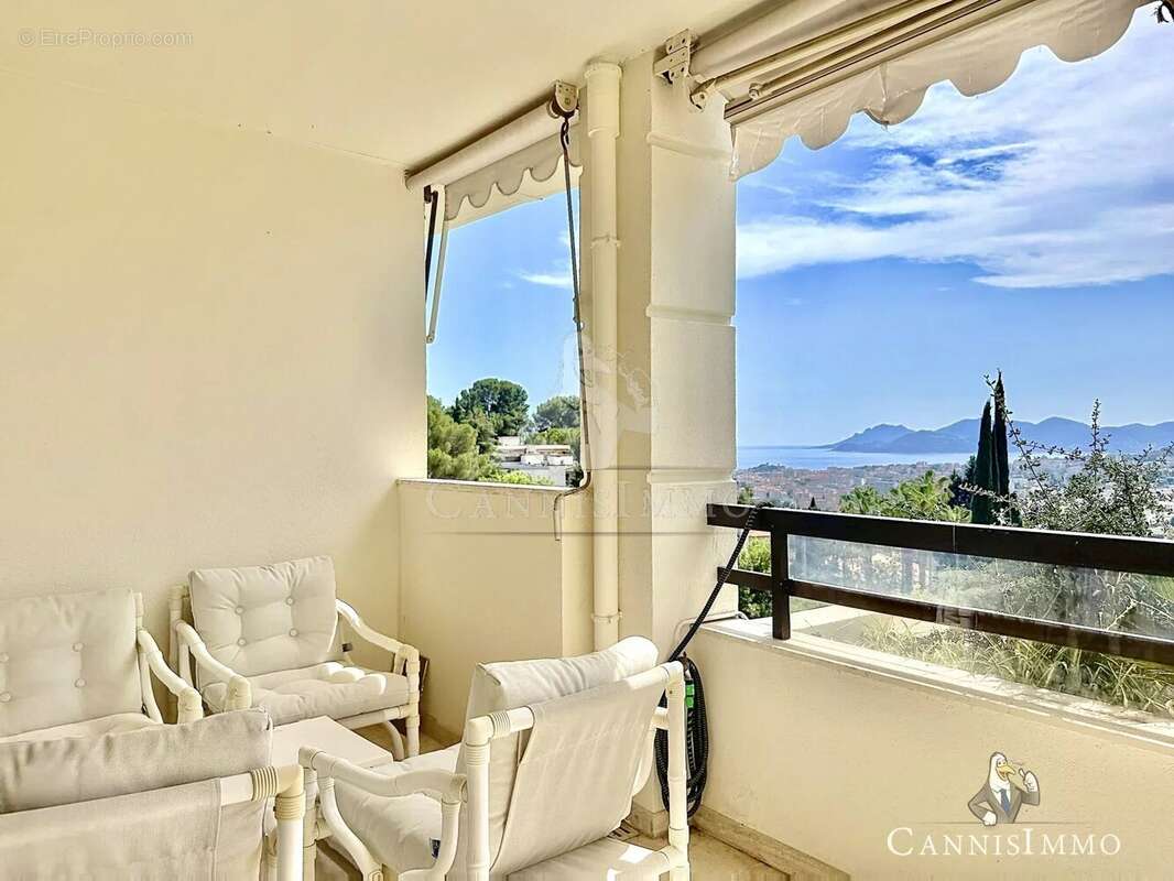 Appartement à LE CANNET