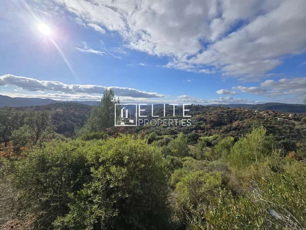 Terrain à LE TIGNET