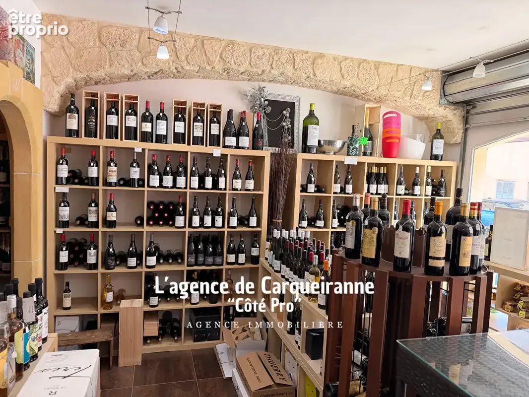 " exclusivite " a vendre fonds de commerce cave a vin 51 m2 idealement situe dans le centre ville de carqueiranne  ideal pour un - photo 3