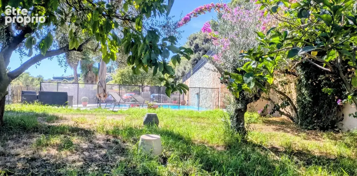 Villa 350 m² avec piscine et vue dégagée sur - photo 7