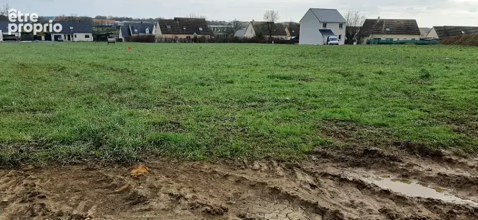 Terrain à COULANS-SUR-GEE
