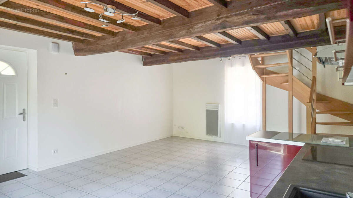Maison T5 proche Ste Cécile d'Avès sur parcelle de 750m² - photo 5