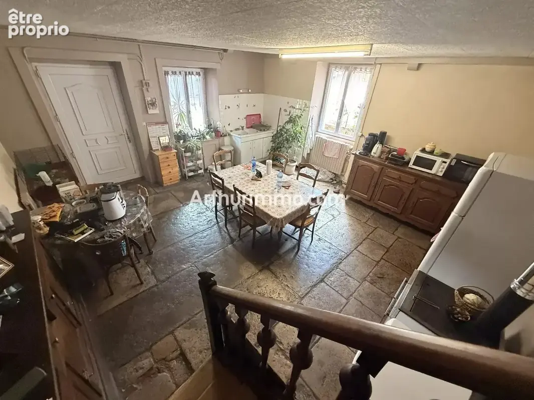 Maison de village avec jardin et dépendances de plus de 150 m² fort potentiel d'aménagement - photo 9