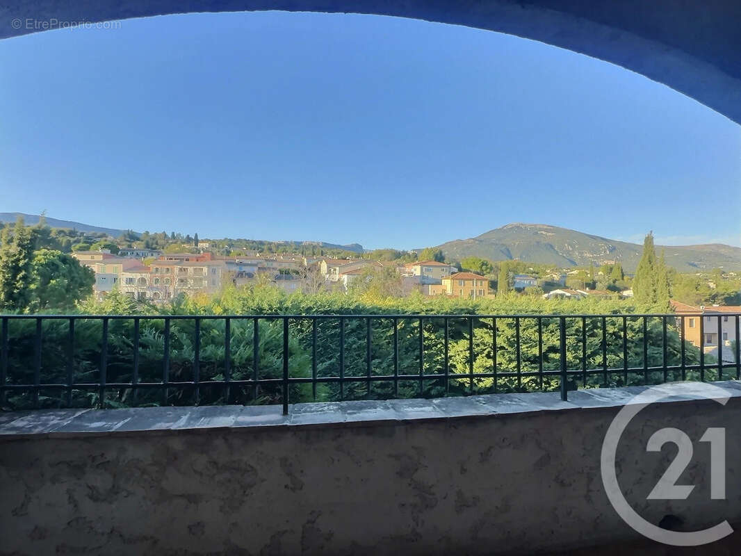 Maison 194 m² à Le Rouret  - photo 4