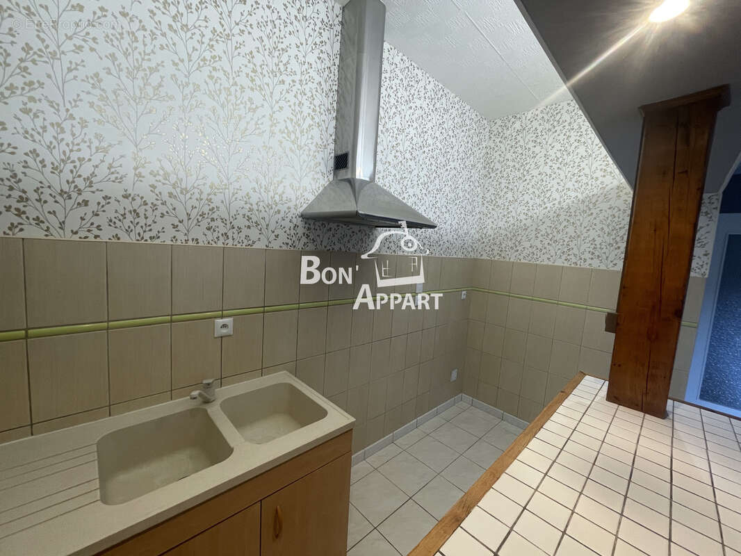 Appartement F2 avec entrée individuelle, garage et cellier   Centre de Rombas - photo 3