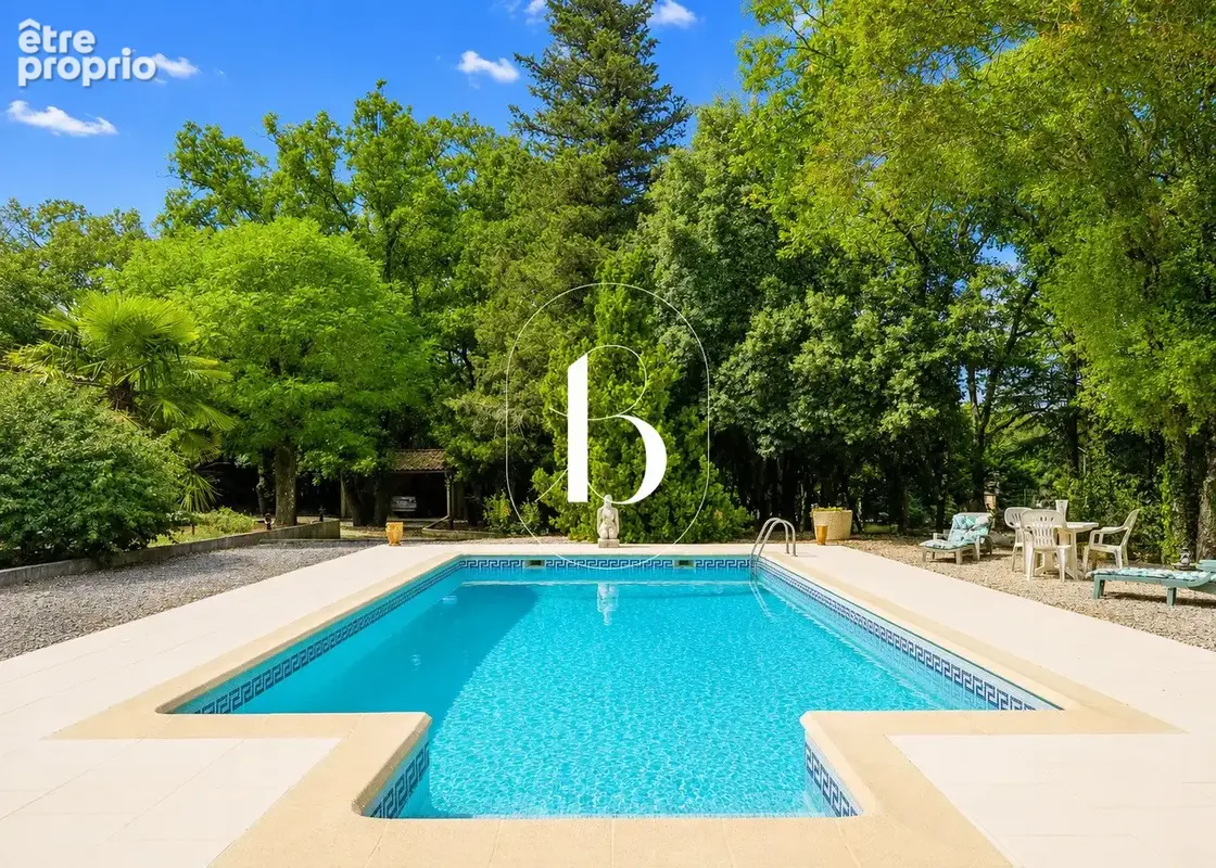 Méjannes-le-Clap  Propriété sur 9 000 m² de terrain arboré avec piscine - photo 3