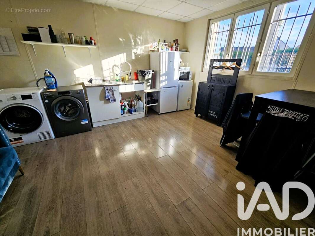 Photo 8