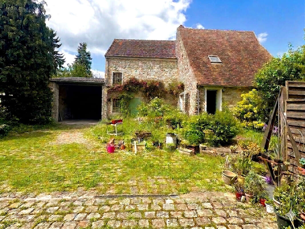 Maison à ENNERY