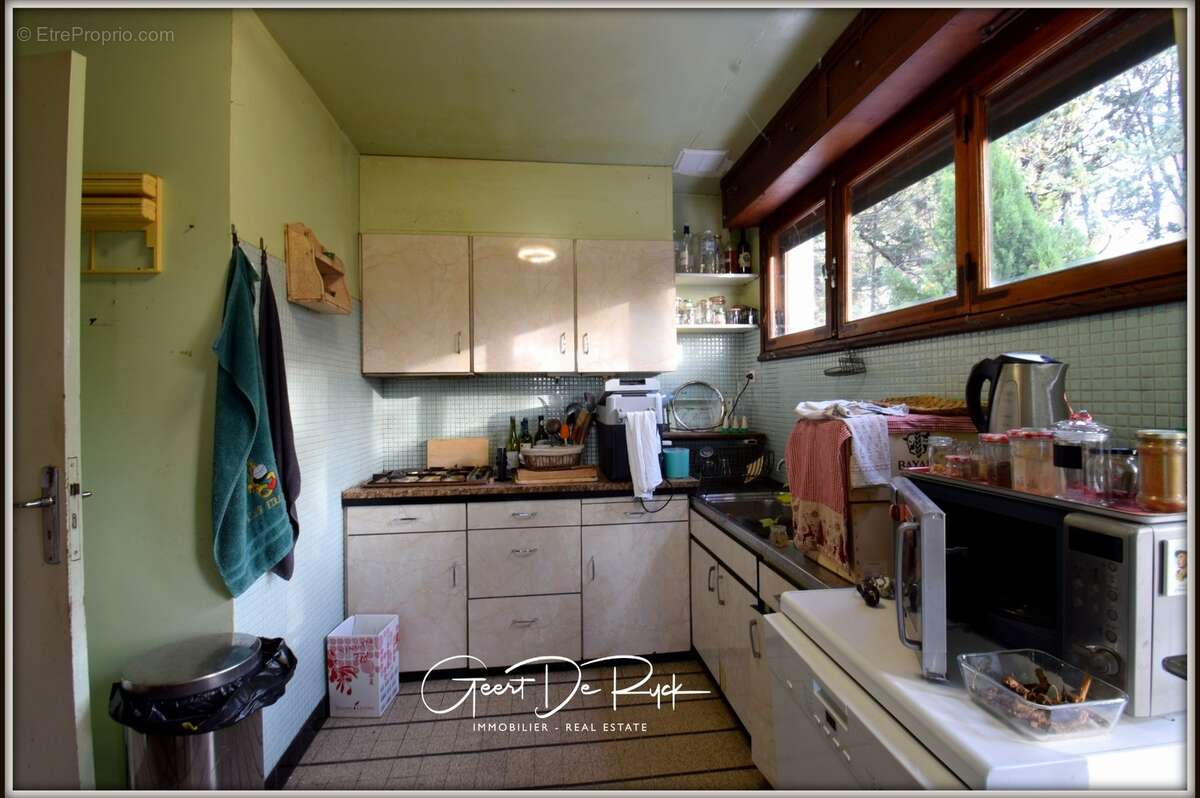 Dpt Aude (11), à vendre LIMOUX maison P6 avec vue panoramique, 5000 m² de terrain et fort potentiel d'investissement - photo 5