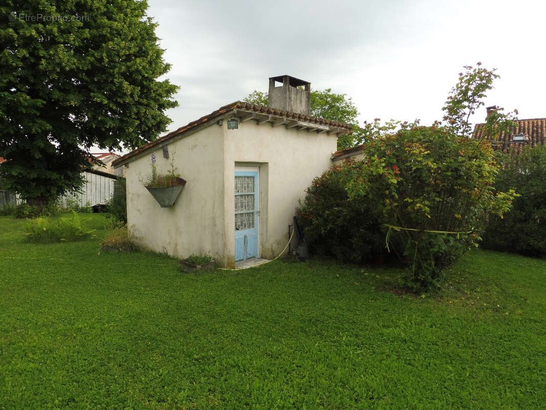 Maison à AUBETERRE-SUR-DRONNE