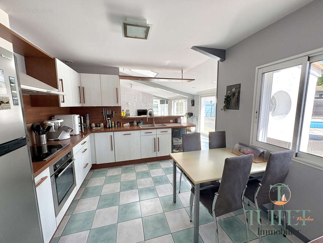 Maison 188 m² à Arvert  - photo 9
