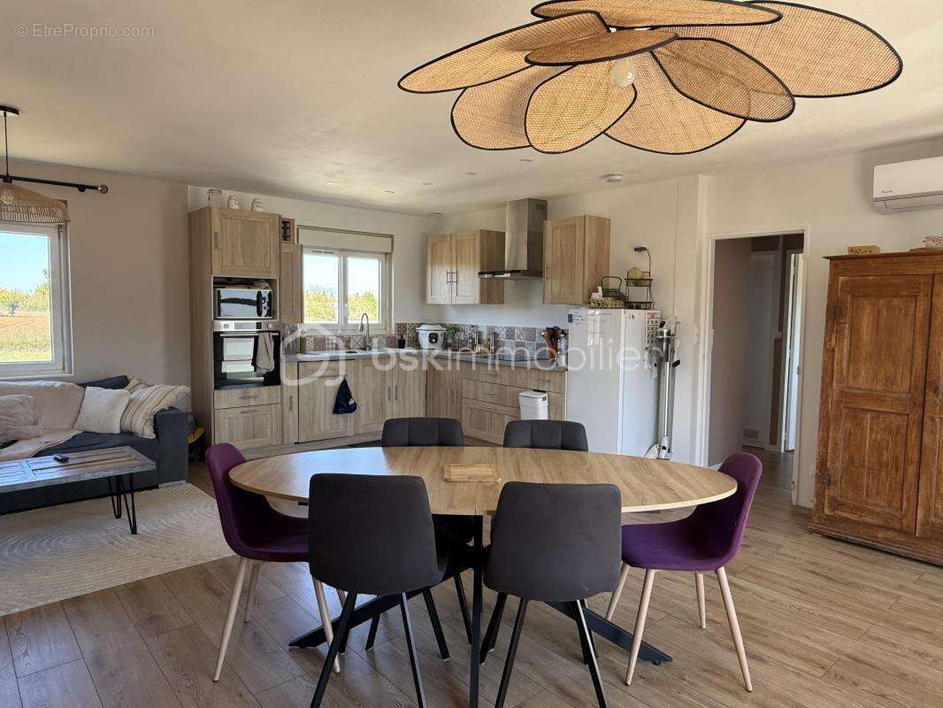 Maison rénové avec prestations de qualité – Parcelle de 1 640 m² - photo 3