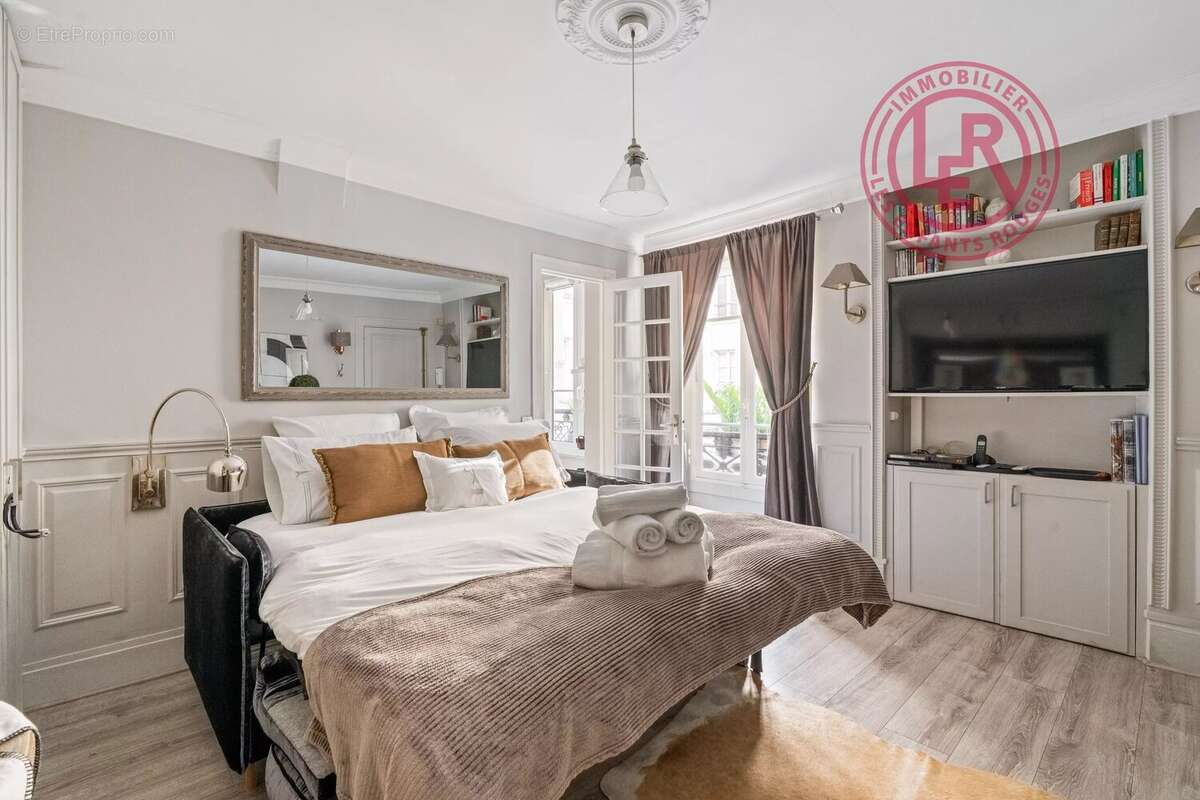 Appartement à PARIS-7E