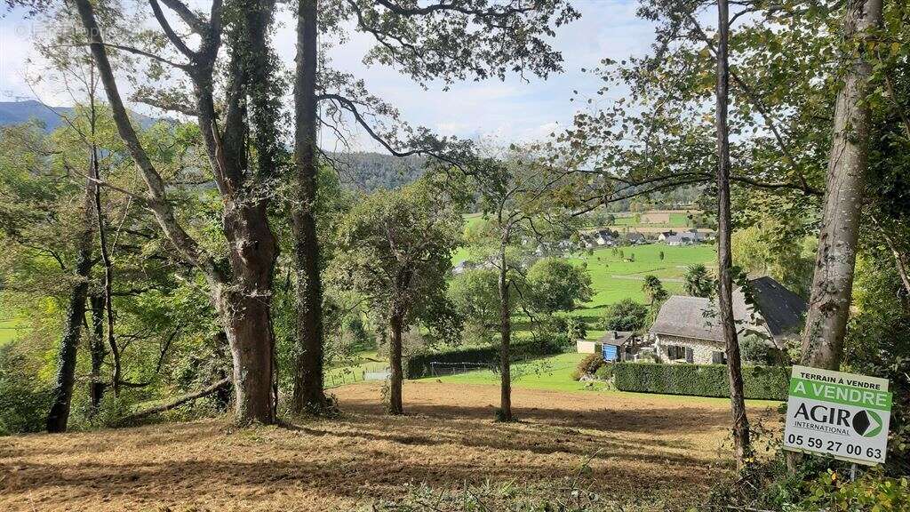 Terrain à SEVIGNACQ-MEYRACQ