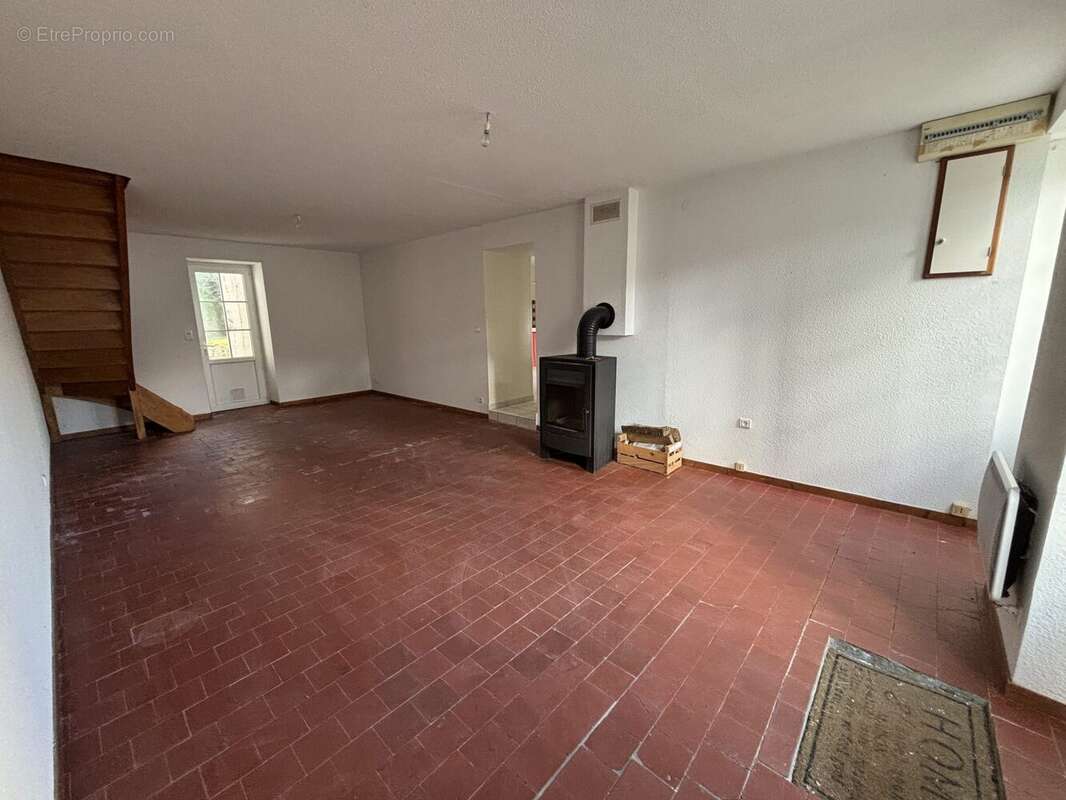 Maison à SAINT-BENIN-D&#039;AZY