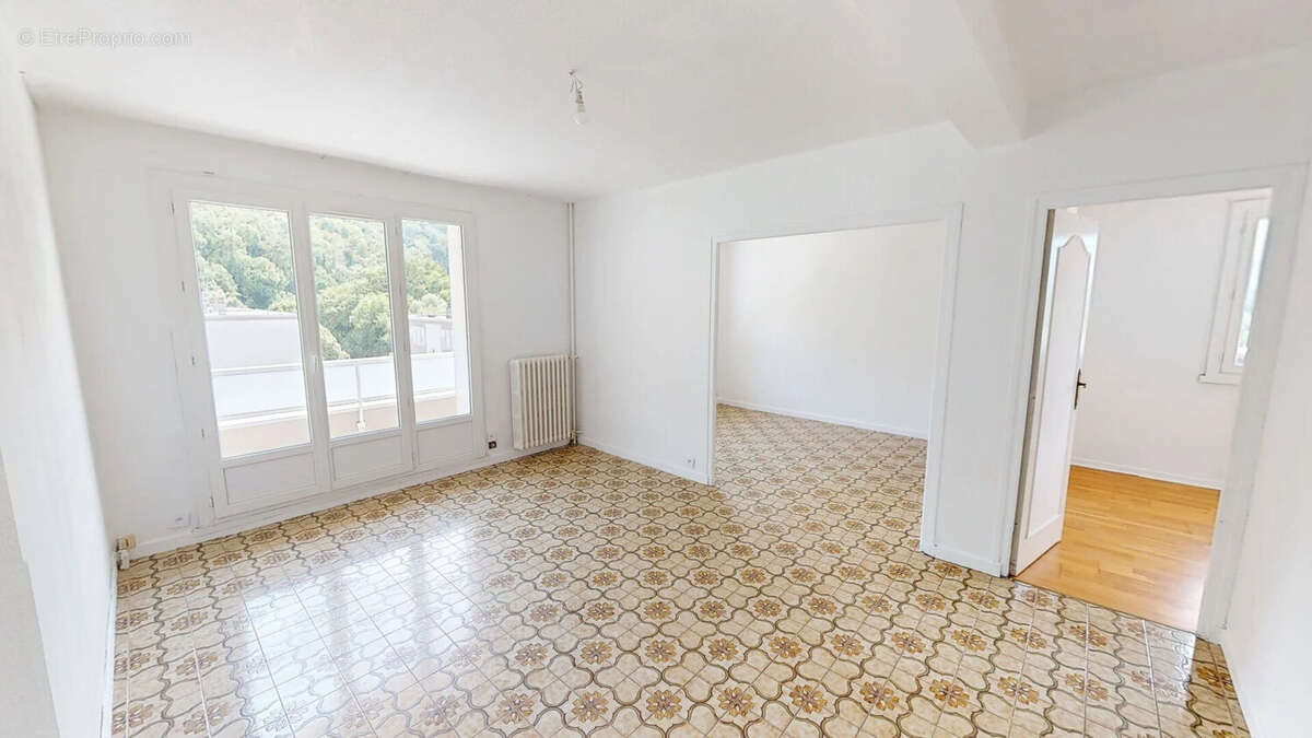 Appartement Domene 4 pièce(s) 61 m2 - photo 2